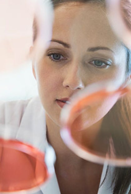 Carousel_Young woman_mobile